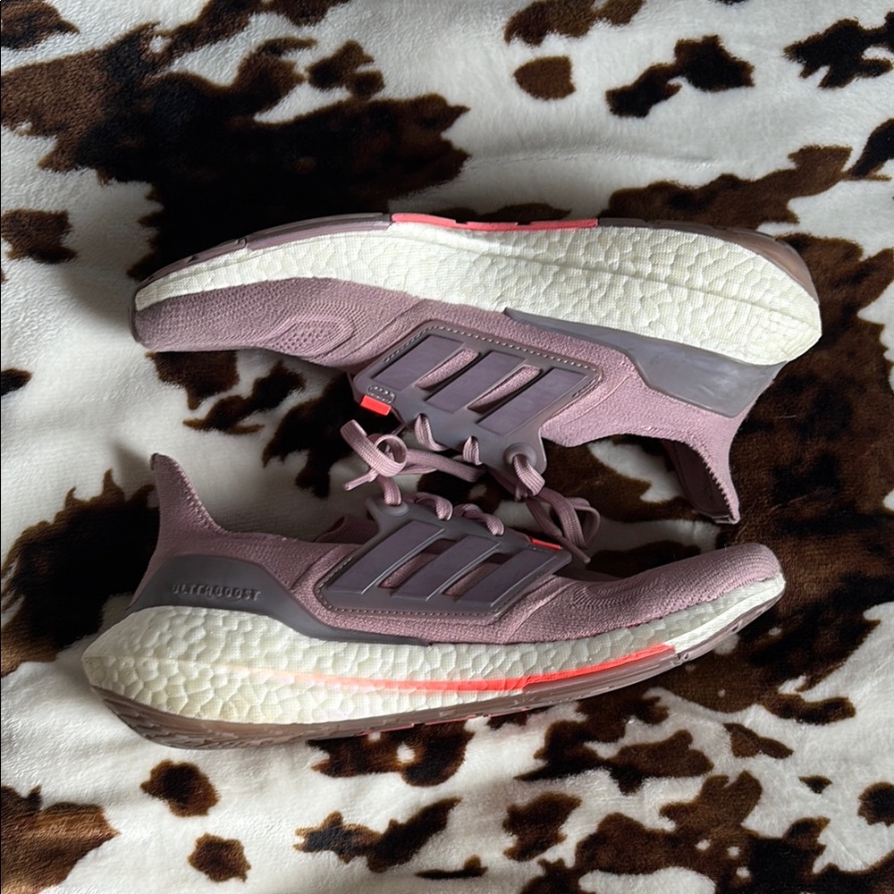 women’s purple ultraboosts